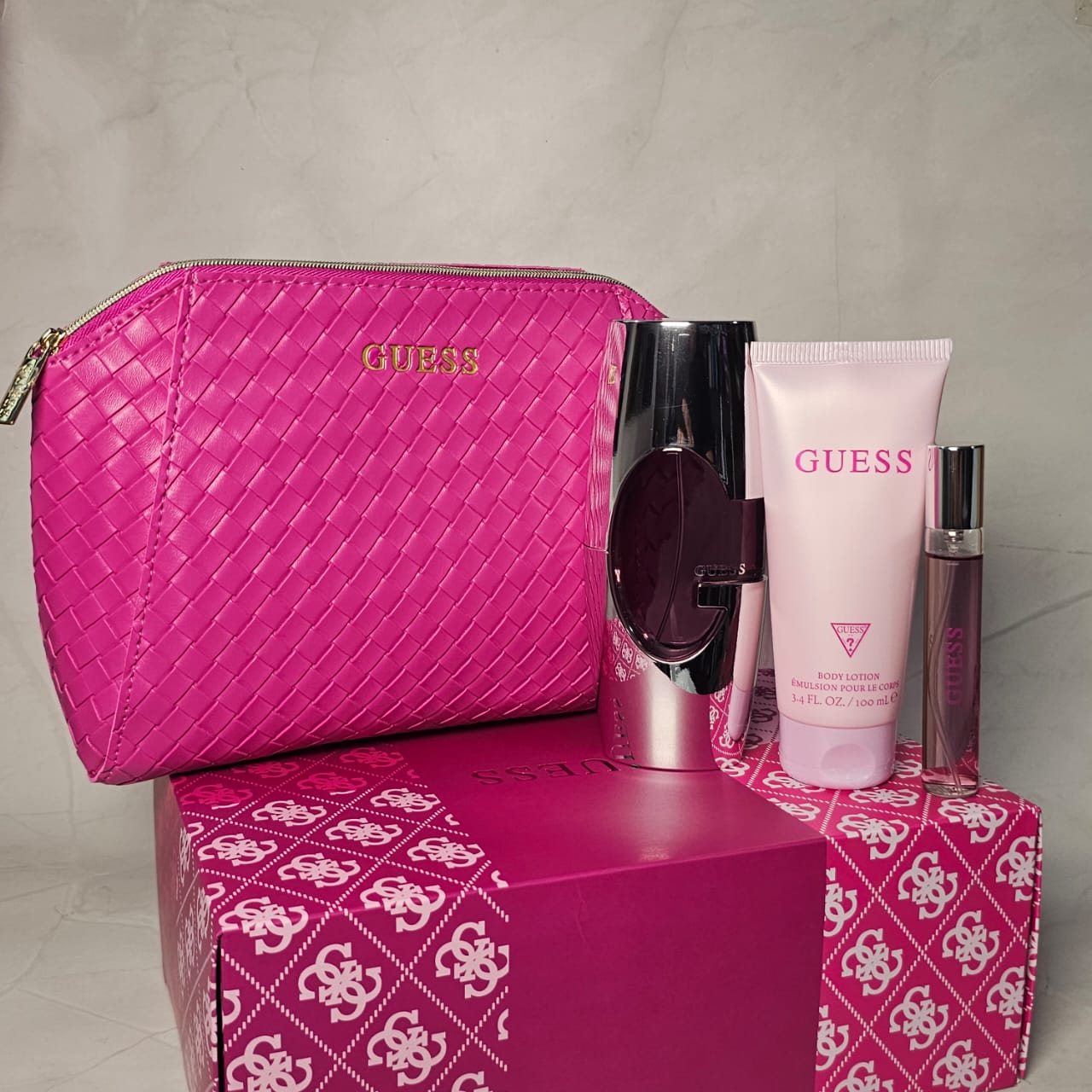 SET GUESS - GUESS WOMAN 4PZAS PARA MUJER
