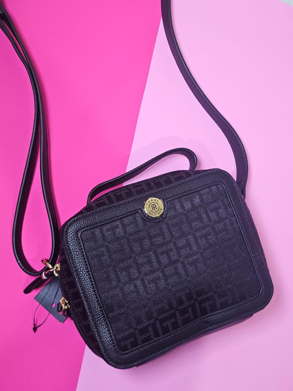 TOMMY MANOS LIBRES COLOR NEGRO PARA MUJER