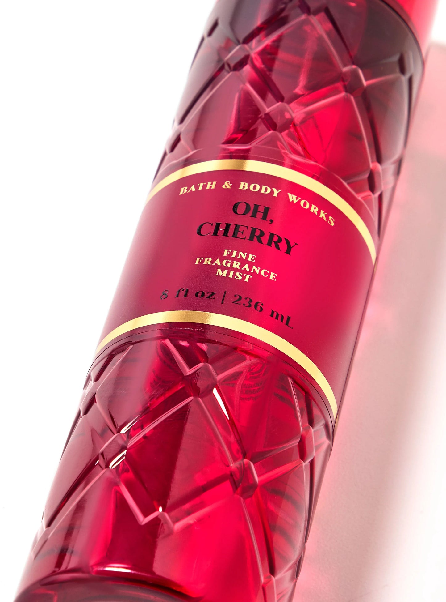 BATH & BODY WORKS - OH CHERRY - BODY MIST 236ML MUJER