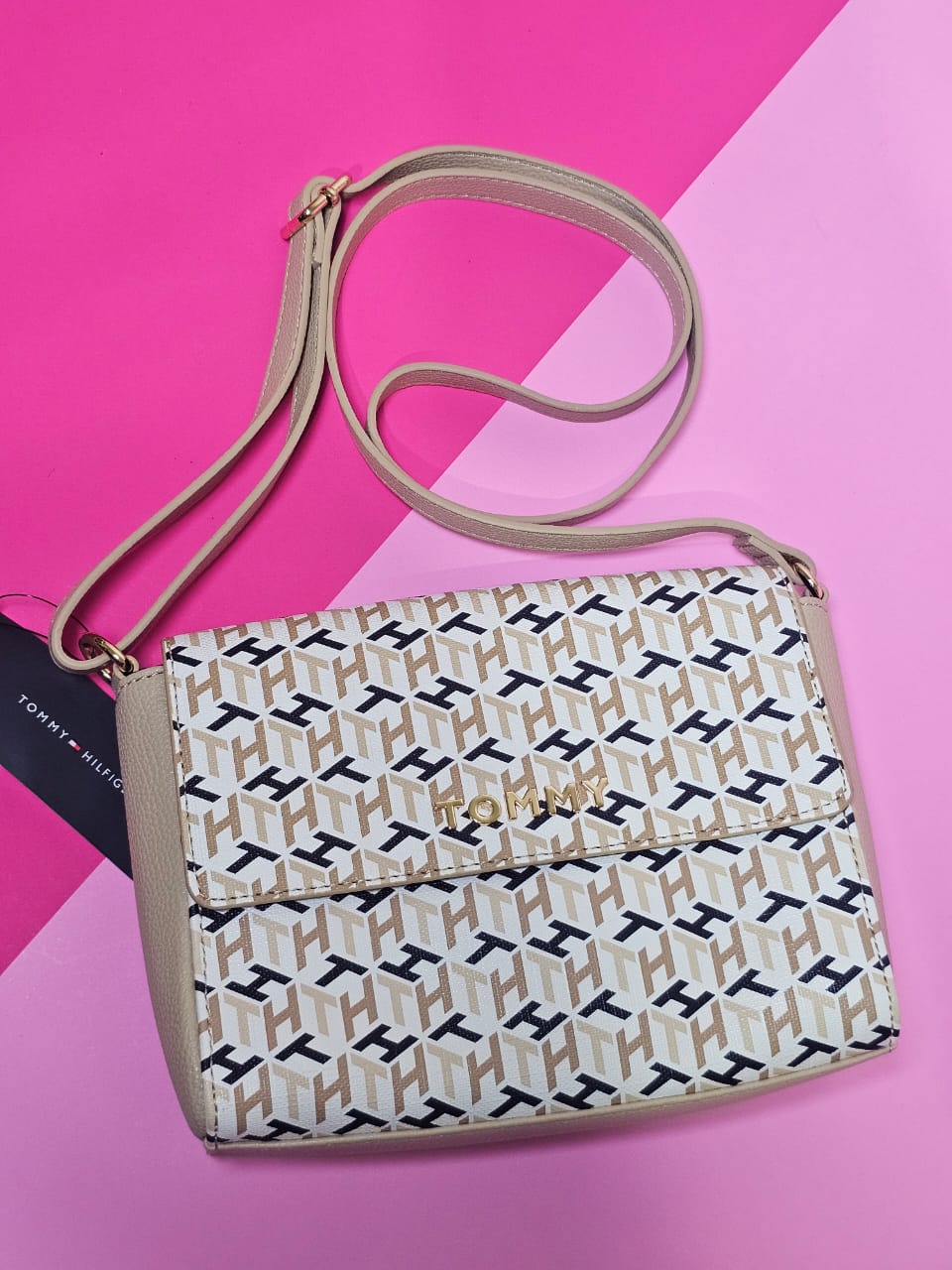 TOMMY MANOS LIBRES COLOR BEIGE CON BLANCO PARA MUJER